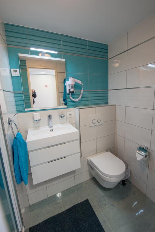 Paris La Defense Studio Пюто Номер фото