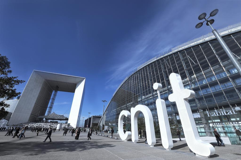 Paris La Defense Studio Пюто Экстерьер фото