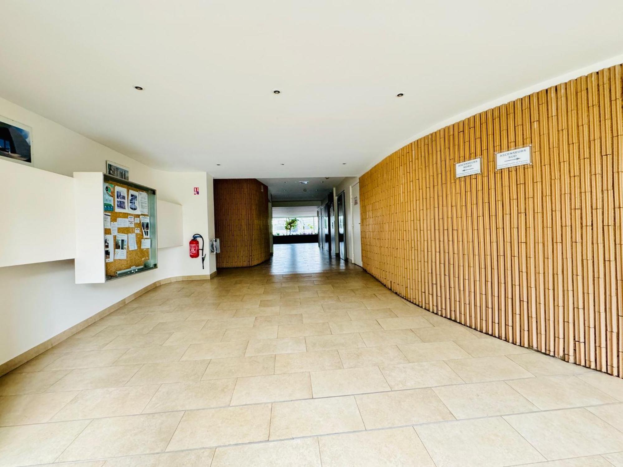 Paris La Defense Studio Пюто Экстерьер фото